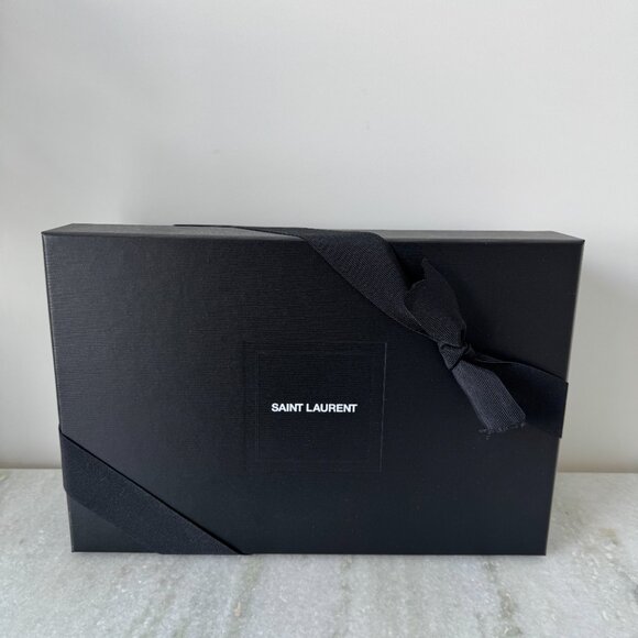 LIMITED EDITION Saint Laurent: YSL Lou Medium Bag WITH TASSEL - Picture 14 of 16